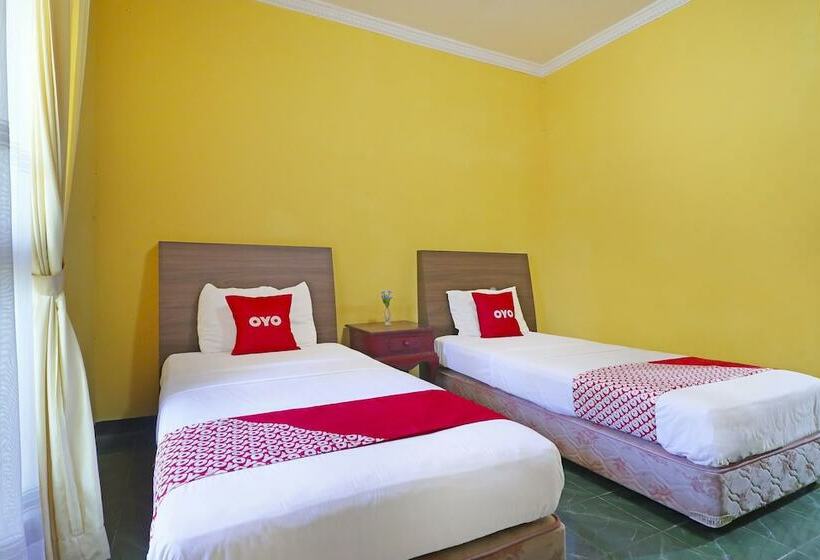 Hotel Super Oyo 90382 Sarah Sukabumi