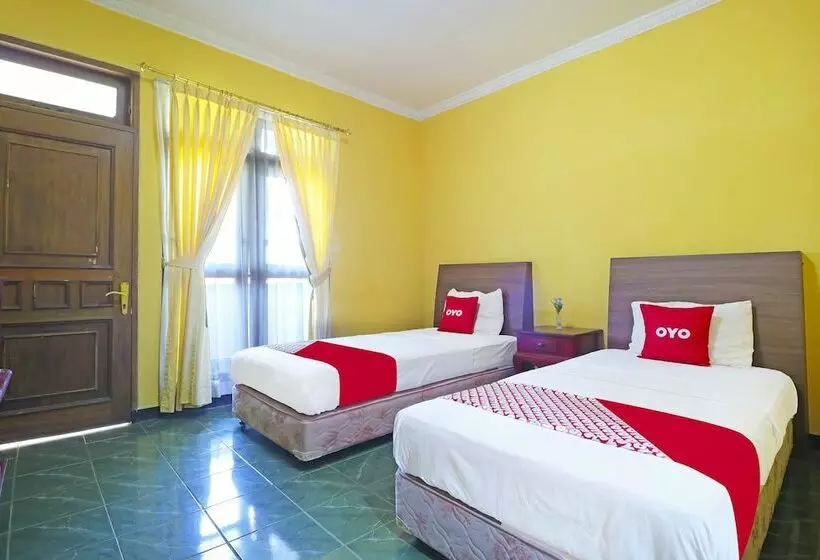 Hotelli Super Oyo 90382  Sarah Sukabumi