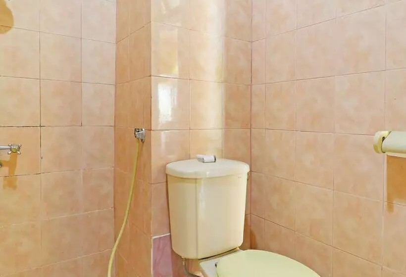 Hotelli Super Oyo 90382  Sarah Sukabumi