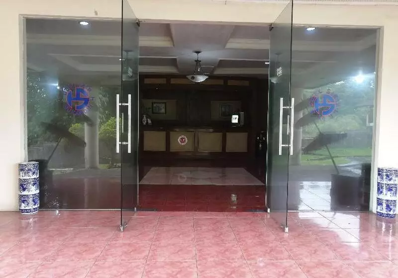 Hotelli Super Oyo 90382  Sarah Sukabumi