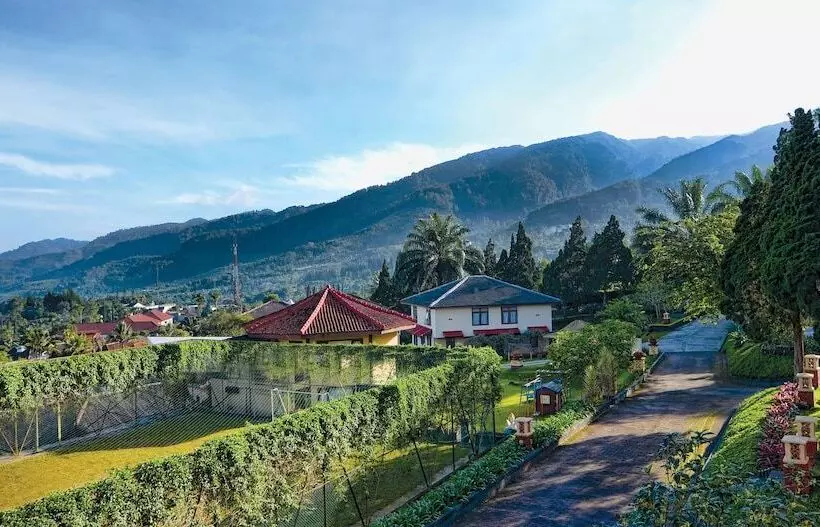 Otel The Jayakarta Cisarua