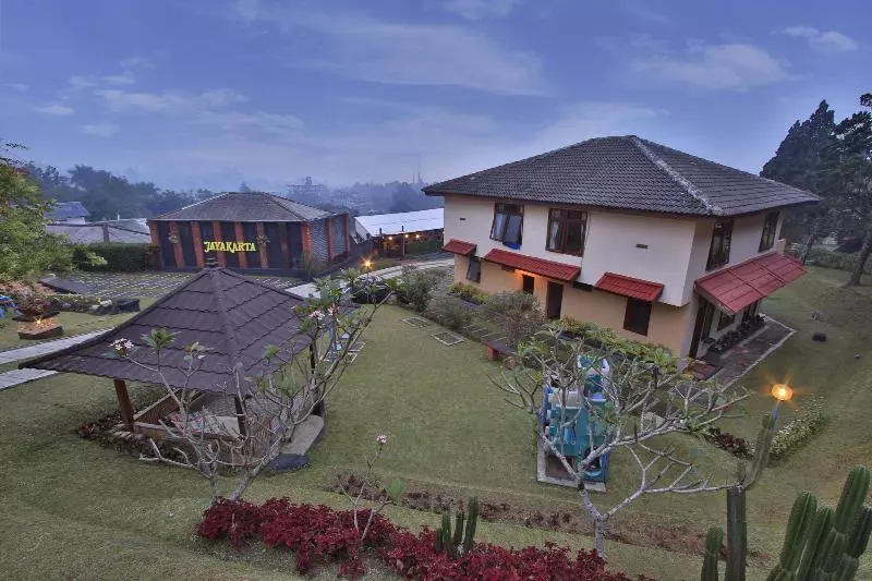 Otel The Jayakarta Cisarua