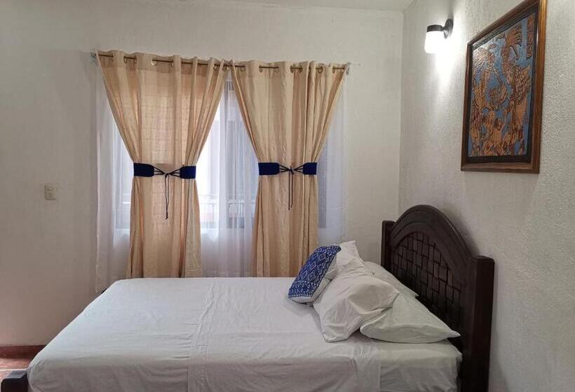 Отель Villa Esmeralda