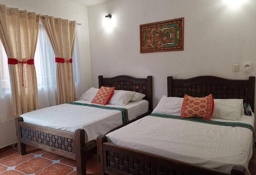 Отель Villa Esmeralda