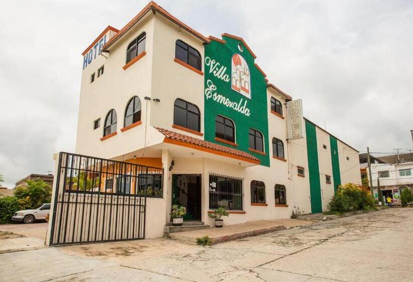 Отель Villa Esmeralda