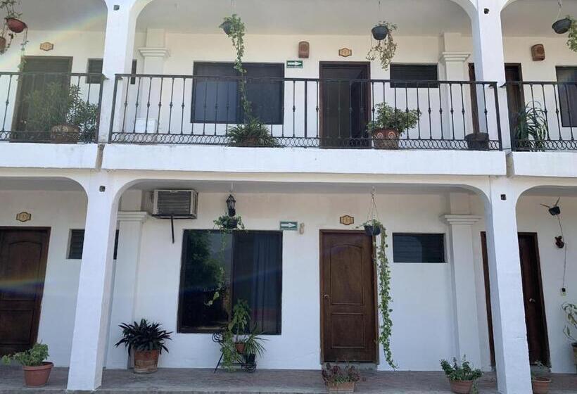 Отель Villa Esmeralda