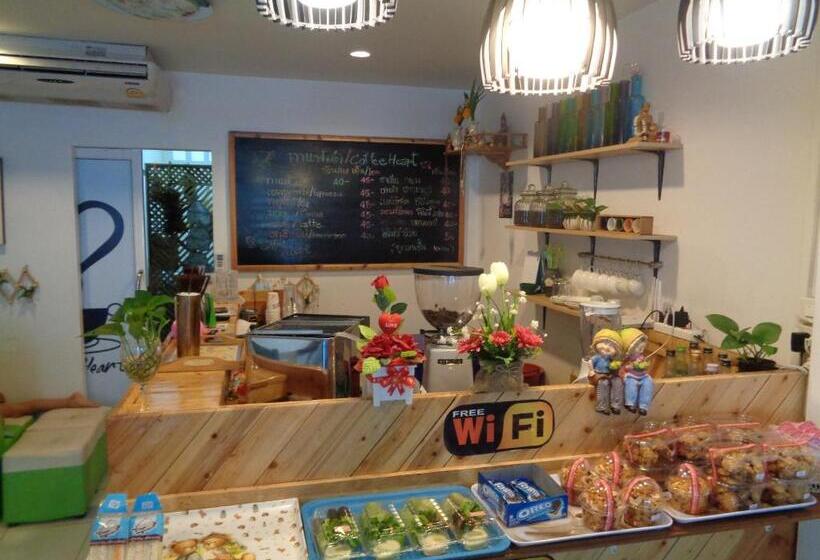 Kesorn Boutique Residence At 8 Riew