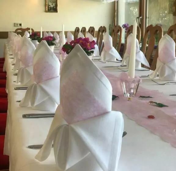 ペンション Gasthof Sprenger