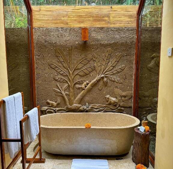 Munduk Moding Plantation Nature Resort