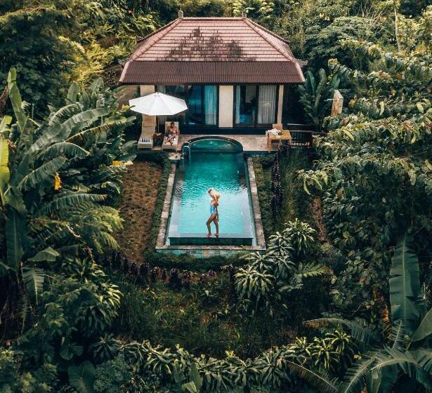 Munduk Moding Plantation Nature Resort