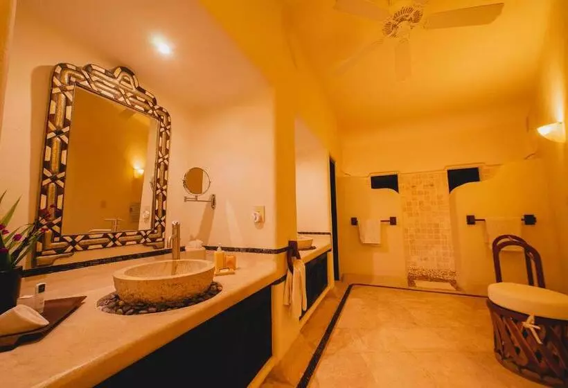 Tentaciones Hotel & Lounge Pool   Adults Only