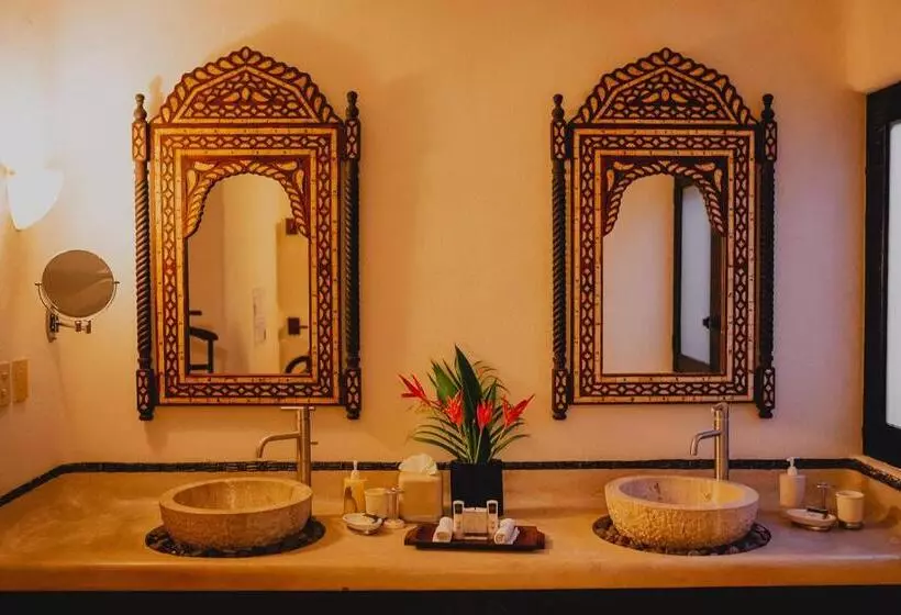 Tentaciones Hotel & Lounge Pool   Adults Only