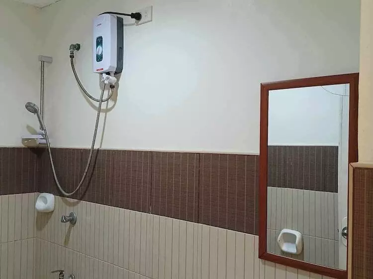 Retkeilymaja Wjv Inn Lahug