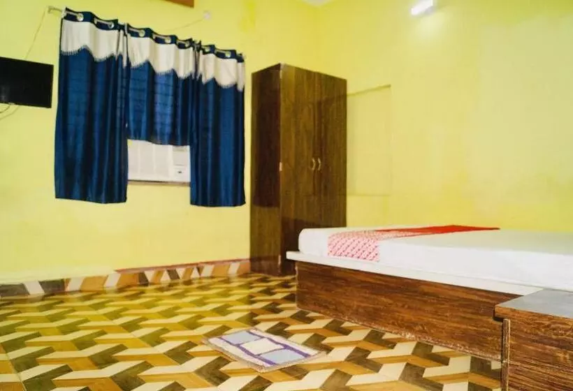 ホテル Oyo Flagship 81203 Sai Kripa Guest House