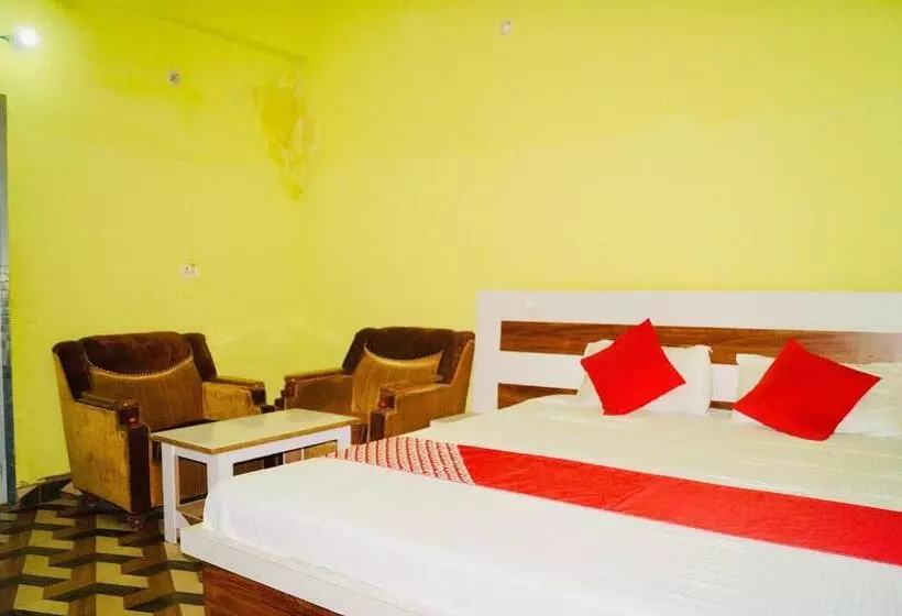 ホテル Oyo Flagship 81203 Sai Kripa Guest House