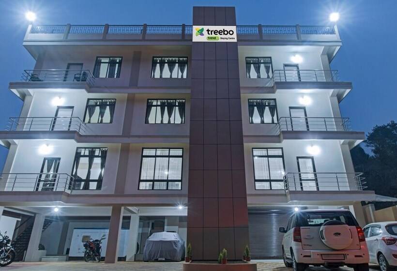 בית מלון כפרי Treebo Staying Center