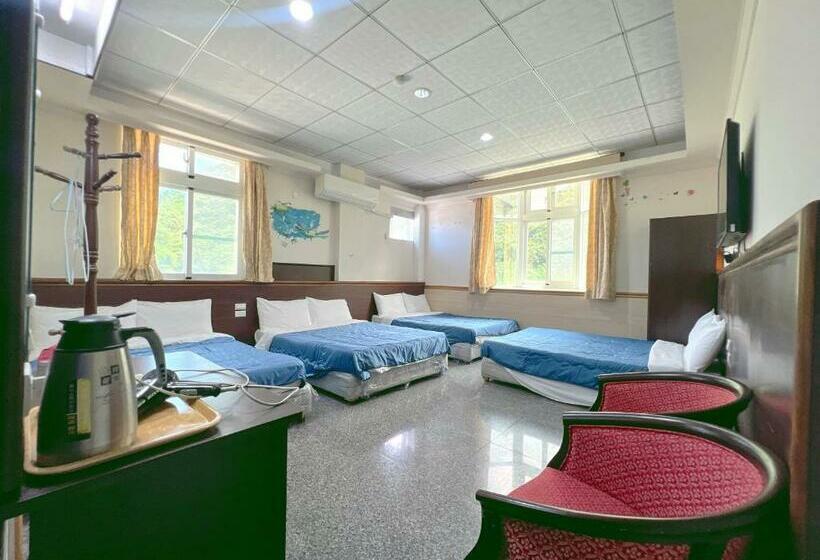 پانسیون 安德飯店