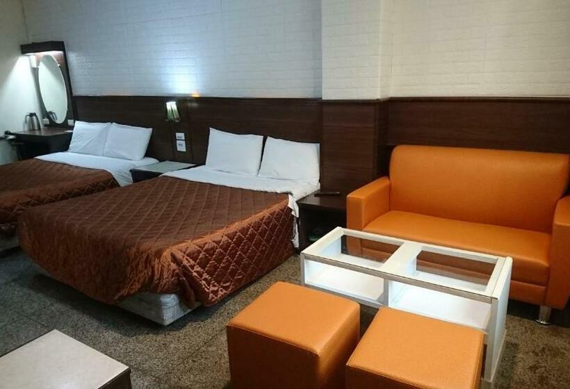 پانسیون 安德飯店