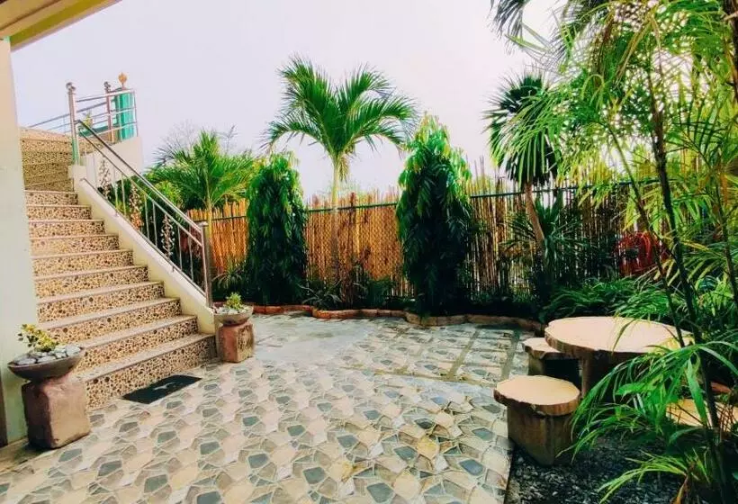 ホテル Emshienell Beach Resort And Event Place