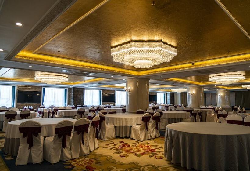 St Hotel Wattay Airport