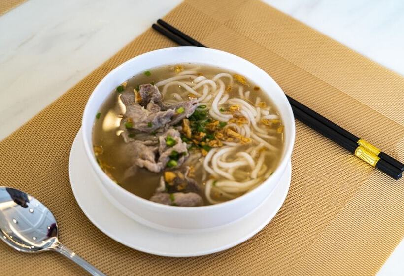 St Hotel Wattay Airport