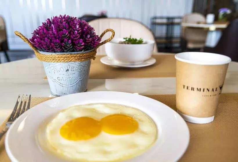 St Hotel Wattay Airport