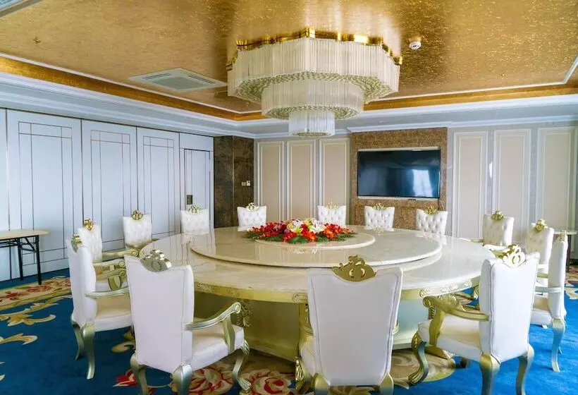 St Hotel Wattay Airport