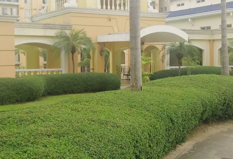 Airport Apartments Manila