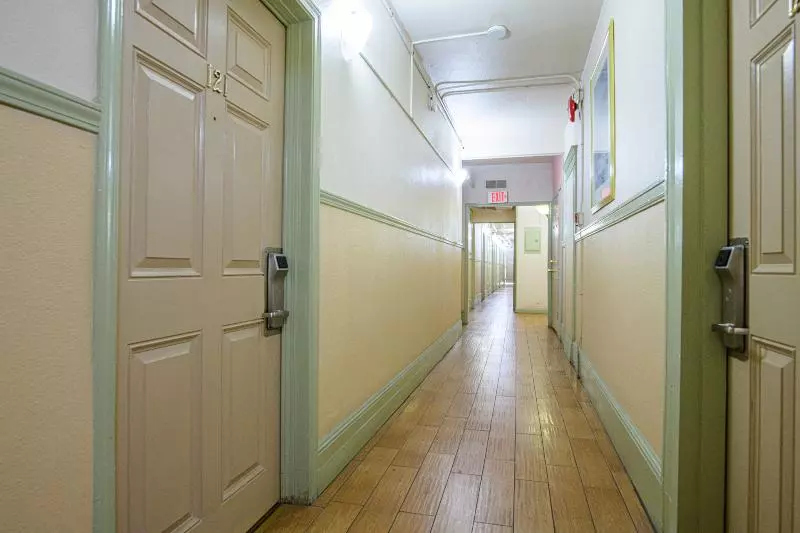 הוסטל Elite Inn