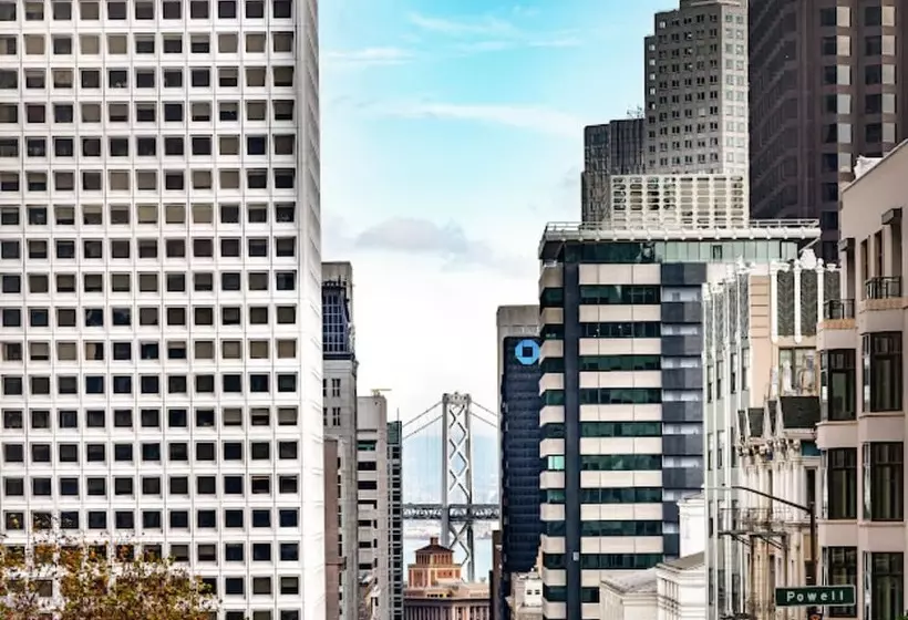 הוסטל Elite Inn