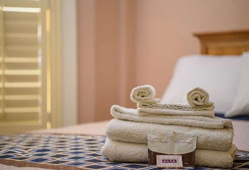 فندق صغير Elite Inn