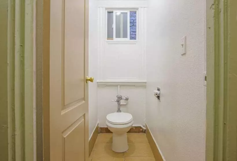 הוסטל Elite Inn