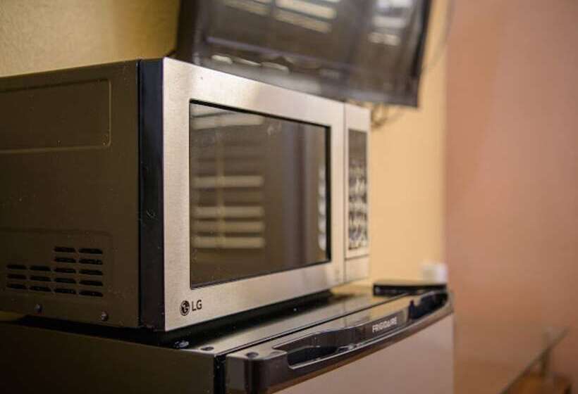 فندق صغير Elite Inn