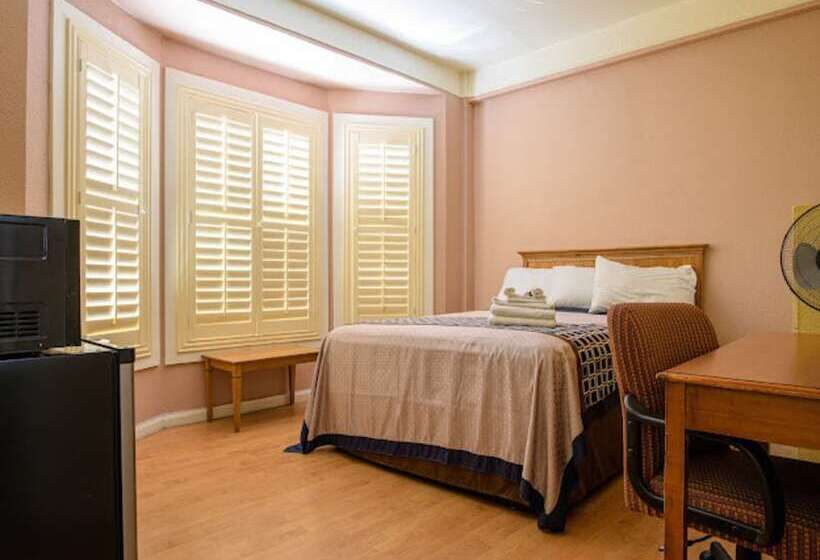 فندق صغير Elite Inn