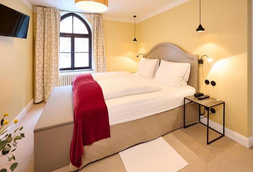 Отель Burg Reichenstein