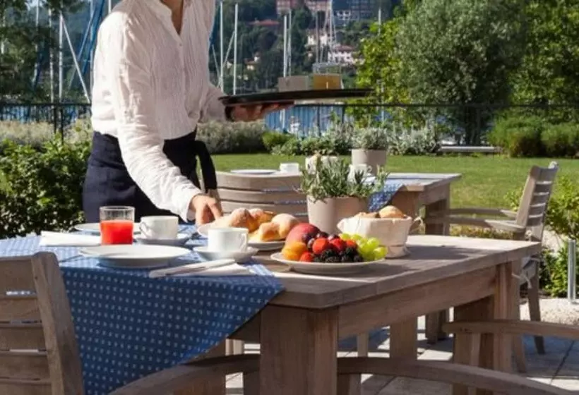 ホテル De Charme Laveno