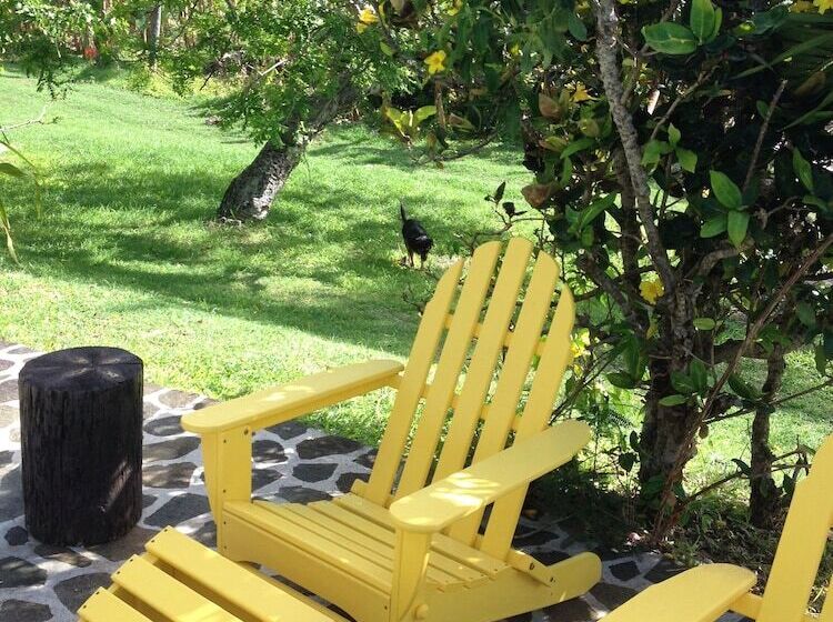 בית מלון כפרי Firefly Estate Bequia