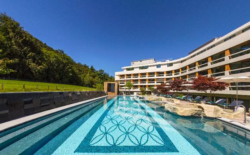 هتل FIVE Zurich - Luxury City Resort