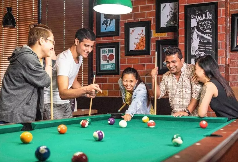 ホテル Ibis Styles Dragon Mart Dubai