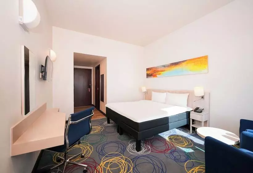 ホテル Ibis Styles Dragon Mart Dubai