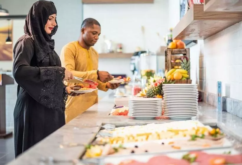 ホテル Ibis Styles Dragon Mart Dubai