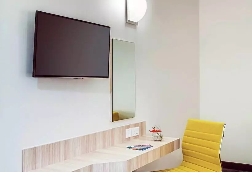ホテル Ibis Styles Dragon Mart Dubai