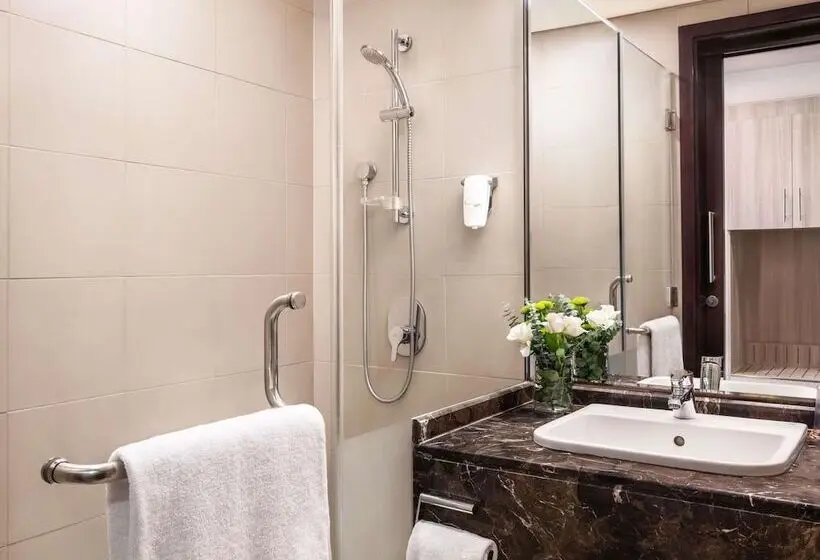 ホテル Ibis Styles Dragon Mart Dubai