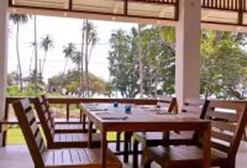 هتل Isle Beach Resort