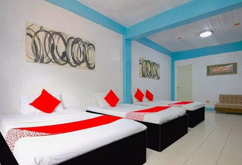 Hotelli La Maria Pension And Tourist Inn
