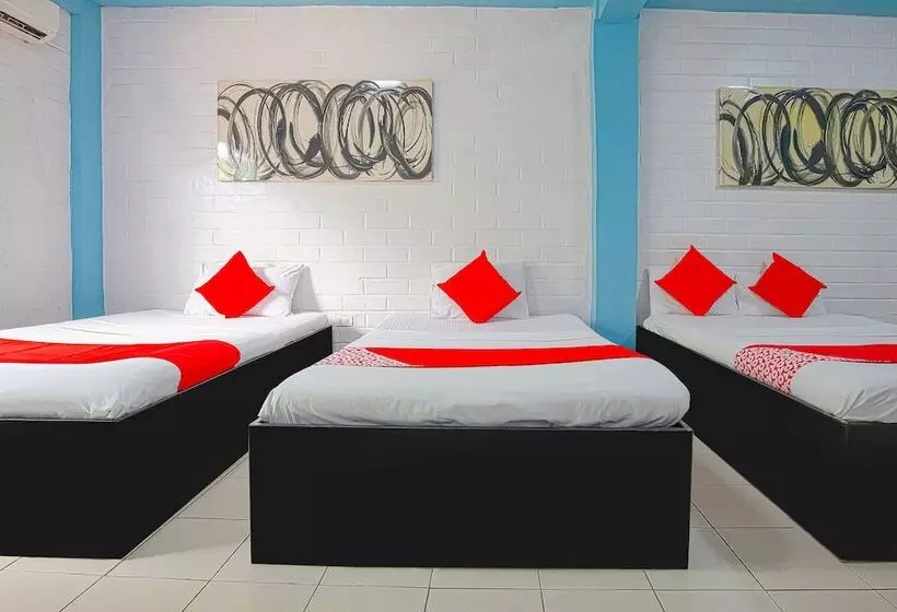 Hotelli La Maria Pension And Tourist Inn