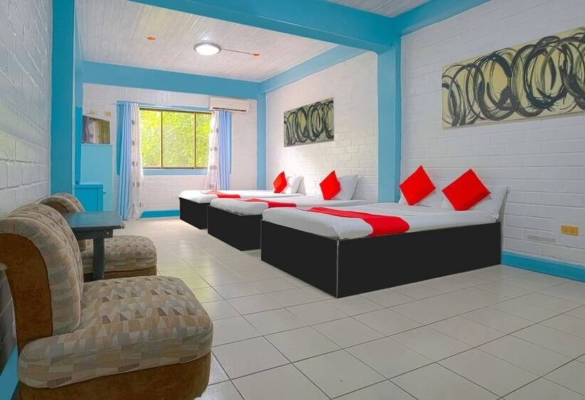 בית מלון כפרי La Maria Pension And Tourist Inn