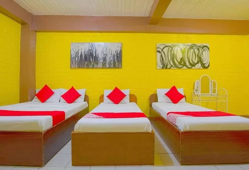 Hotelli La Maria Pension And Tourist Inn