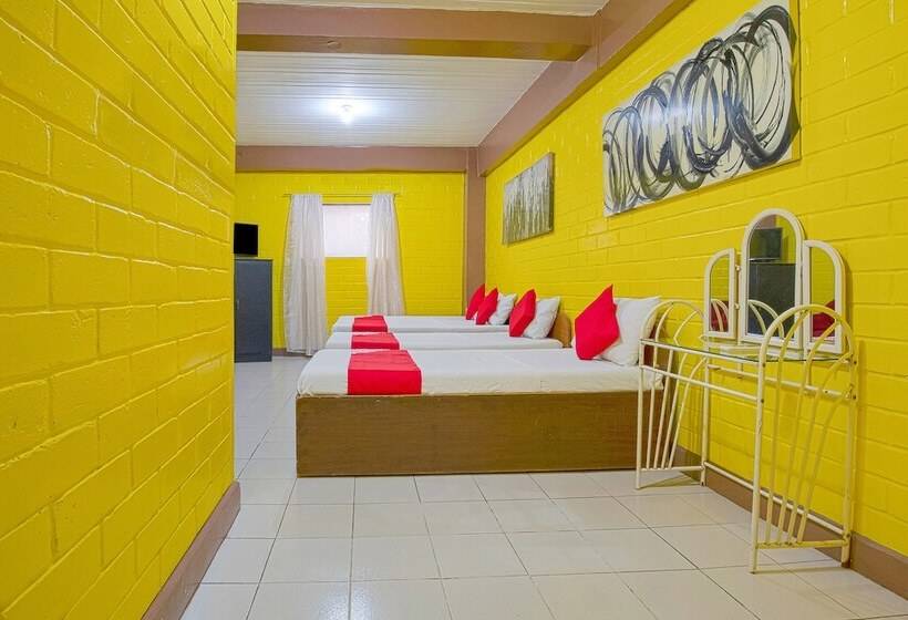 בית מלון כפרי La Maria Pension And Tourist Inn