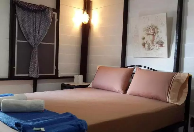 فندق Les Fleurs House